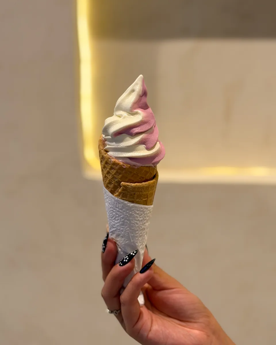 Un Gryk en la mano de un cliente