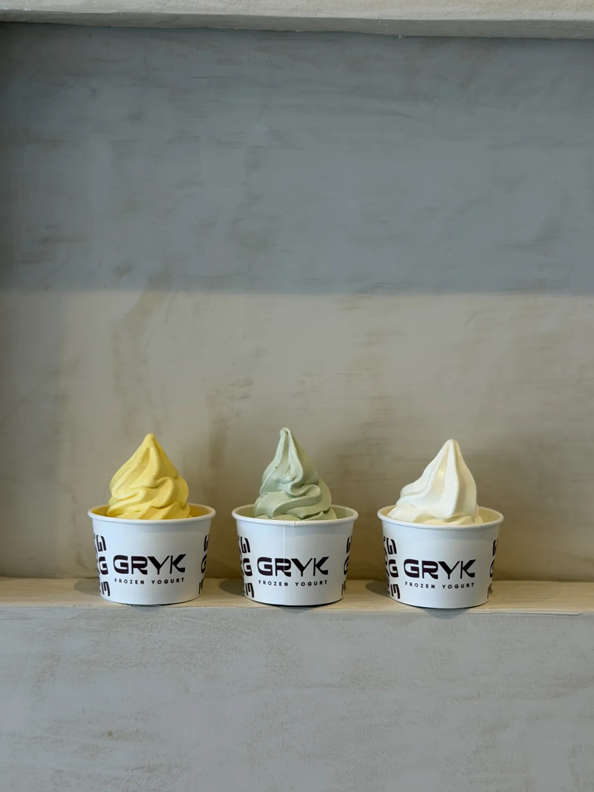 Tres frozen GRYK con distintos toppings