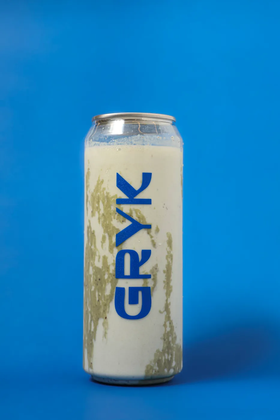 Shake Pistachio Cream sobre fondo azul